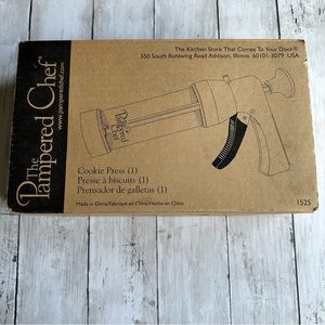 PREOWNED THE PAMPERED CHEF COOKIE PRESS # 1525